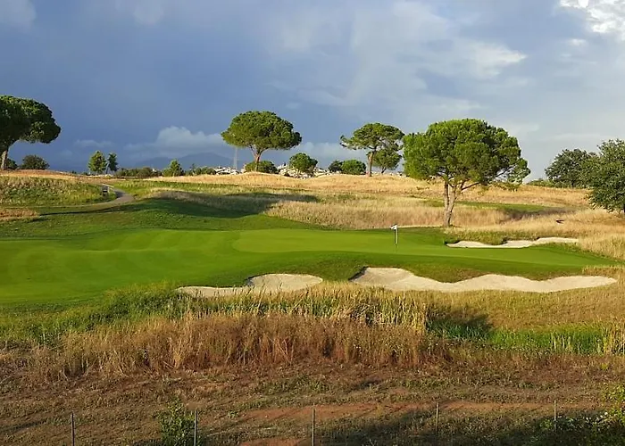 Golf 度假居 *